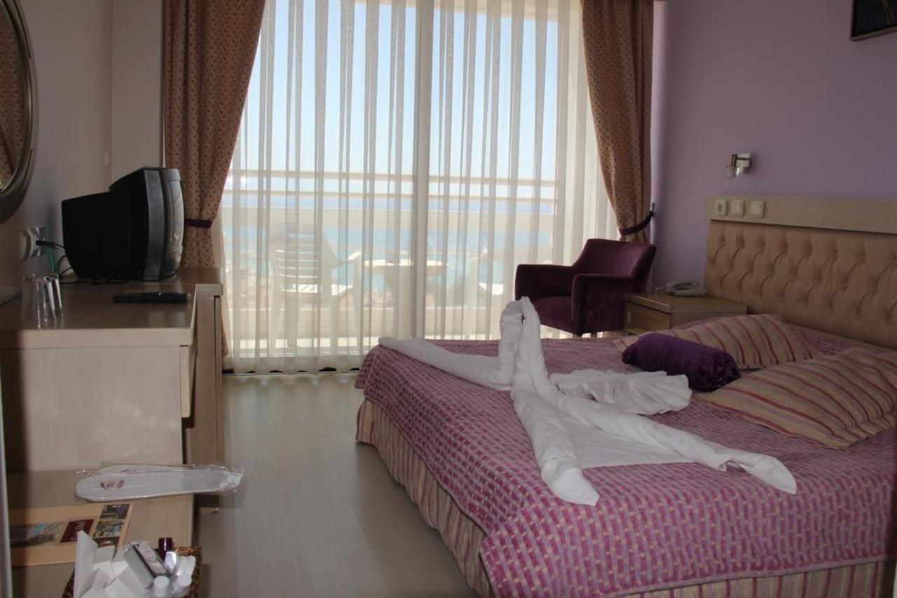 Esat Hotel Kusadasi Exterior photo