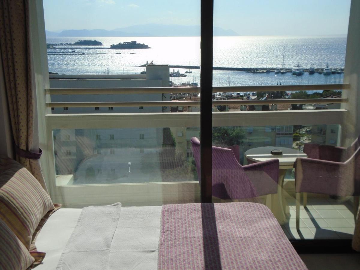 Esat Hotel Kusadasi Exterior photo