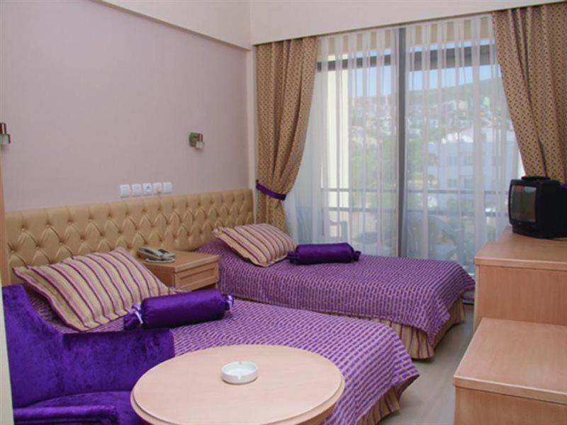Esat Hotel Kusadasi Exterior photo