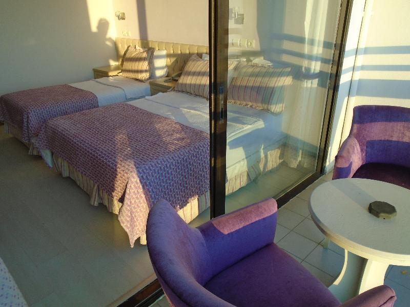 Esat Hotel Kusadasi Exterior photo